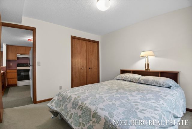 536 Tournament Circle 9, Norton Shores City, MI 49444