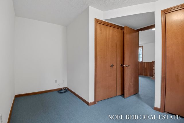 536 Tournament Circle 9, Norton Shores City, MI 49444