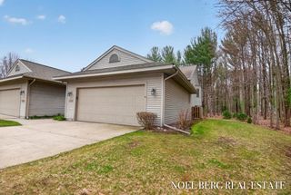536 Tournament Circle 9, Norton Shores City, MI 49444