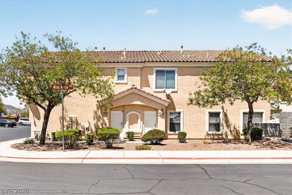 2594 Lazy Saddle Drive, Henderson, NV 89002 — exterior