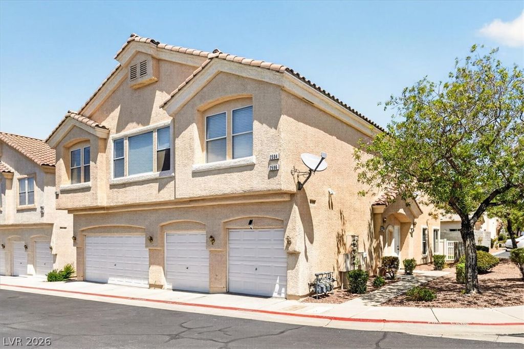 2594 Lazy Saddle Drive, Henderson, NV 89002 — photo 3