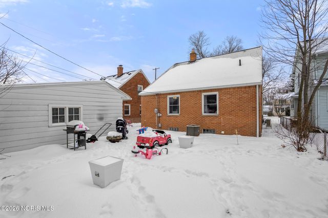 3906 Garrison Road, Toledo, OH 43613