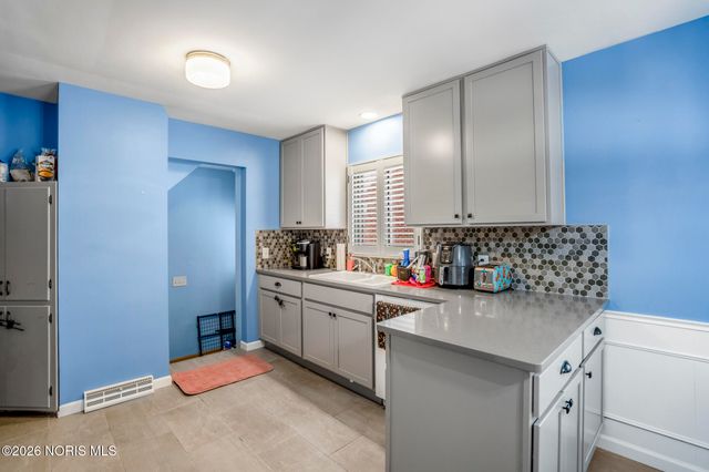 3906 Garrison Road, Toledo, OH 43613