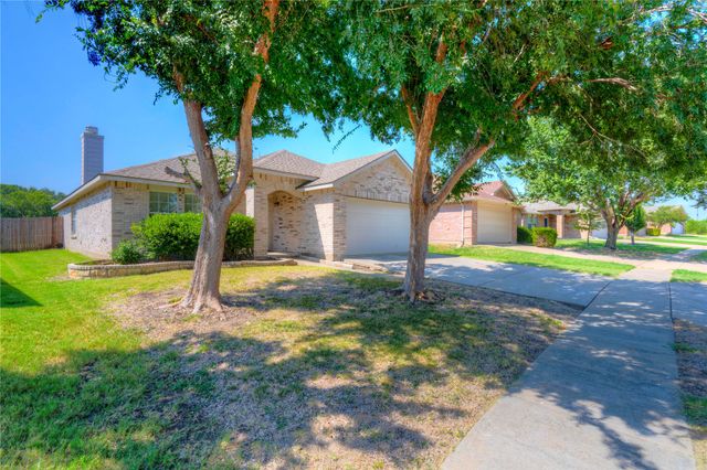 12616 Lost Prairie Drive, Fort Worth, TX 76244
