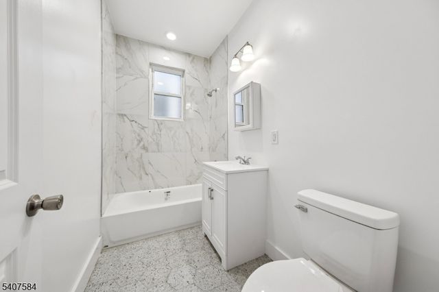 275 Claremont Ave, Jersey City, NJ 07305