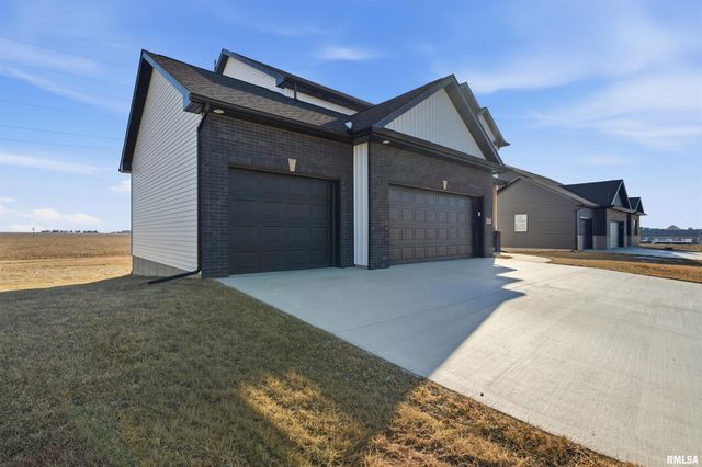 1617 RUSTIC OAK Drive, Washington, IL 61571