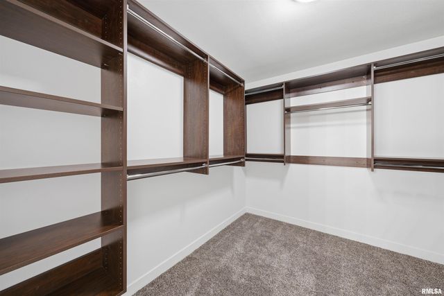 1617 RUSTIC OAK Drive, Washington, IL 61571