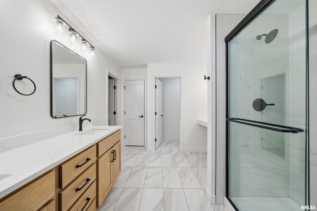 1617 RUSTIC OAK Drive, Washington, IL 61571