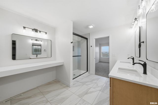 1617 RUSTIC OAK Drive, Washington, IL 61571