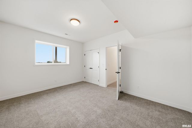 1617 RUSTIC OAK Drive, Washington, IL 61571