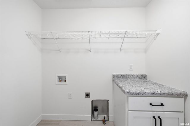 1617 RUSTIC OAK Drive, Washington, IL 61571