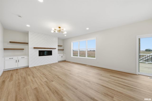 1617 RUSTIC OAK Drive, Washington, IL 61571