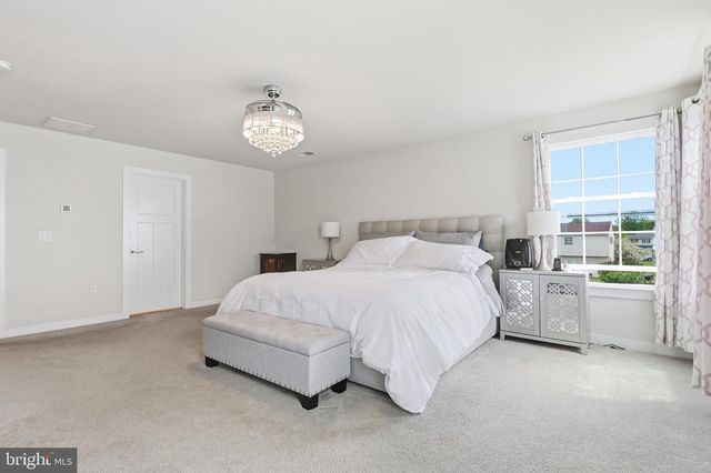 1054 DOMINO LN, Warminster, PA 18974