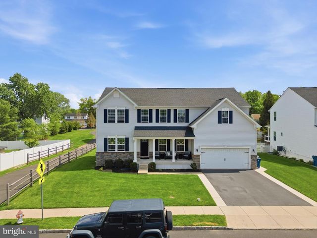 1054 DOMINO LN, Warminster, PA 18974