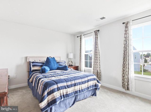 1054 DOMINO LN, Warminster, PA 18974