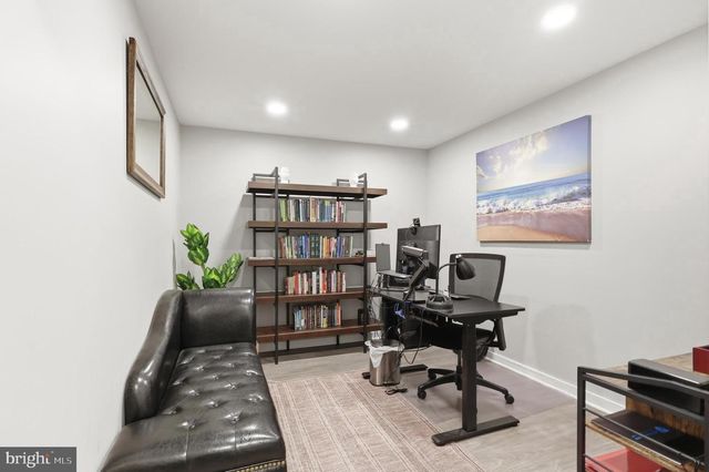 1054 DOMINO LN, Warminster, PA 18974