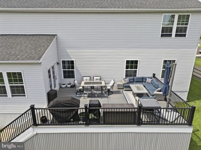 1054 DOMINO LN, Warminster, PA 18974