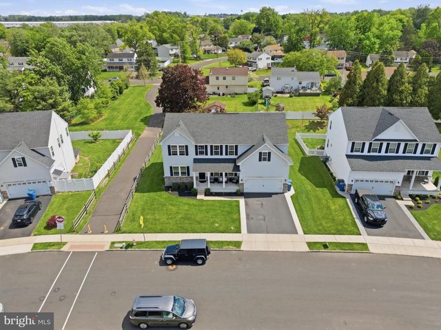 1054 DOMINO LN, Warminster, PA 18974