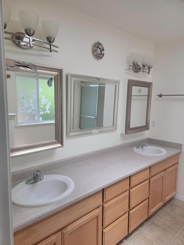 335 Cornett Lane, Cave Junction, OR 97523