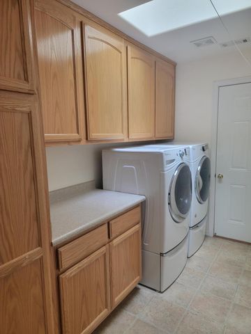 335 Cornett Lane, Cave Junction, OR 97523