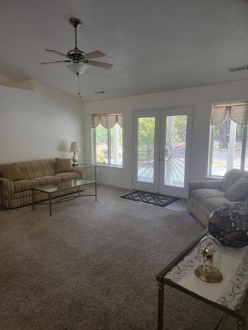 335 Cornett Lane, Cave Junction, OR 97523