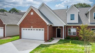 1990 Talbot Lane, Hickory, NC 28602