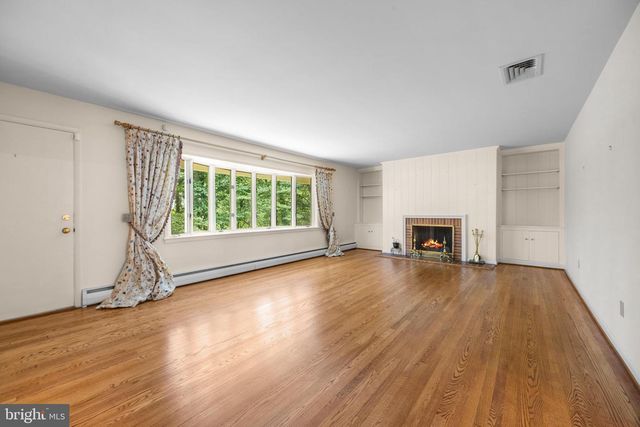 1302 WOODSHOLE RD, Baltimore, MD 21286
