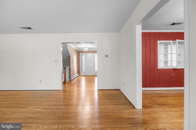 1302 WOODSHOLE RD, Baltimore, MD 21286