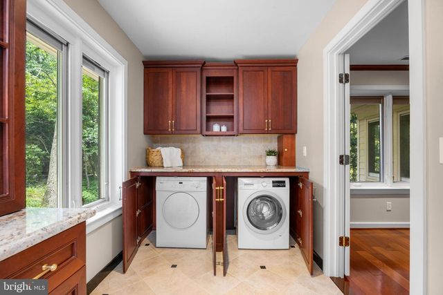 1302 WOODSHOLE RD, Baltimore, MD 21286