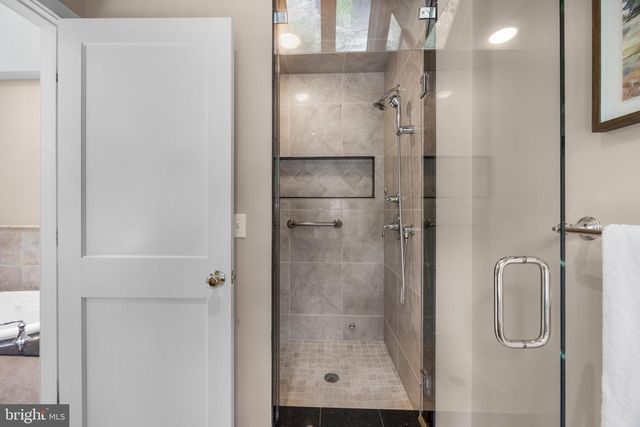 1302 WOODSHOLE RD, Baltimore, MD 21286