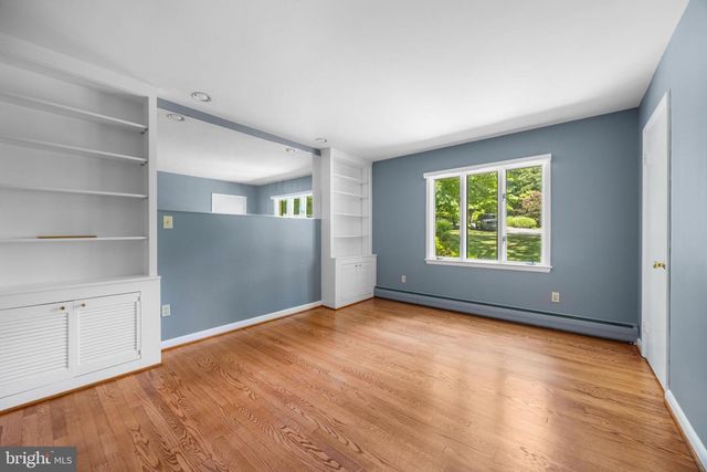1302 WOODSHOLE RD, Baltimore, MD 21286