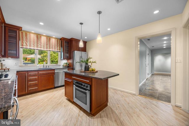 1302 WOODSHOLE RD, Baltimore, MD 21286