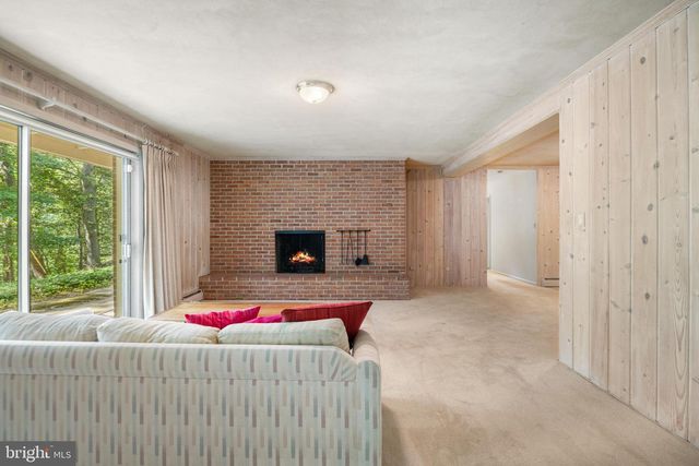 1302 WOODSHOLE RD, Baltimore, MD 21286