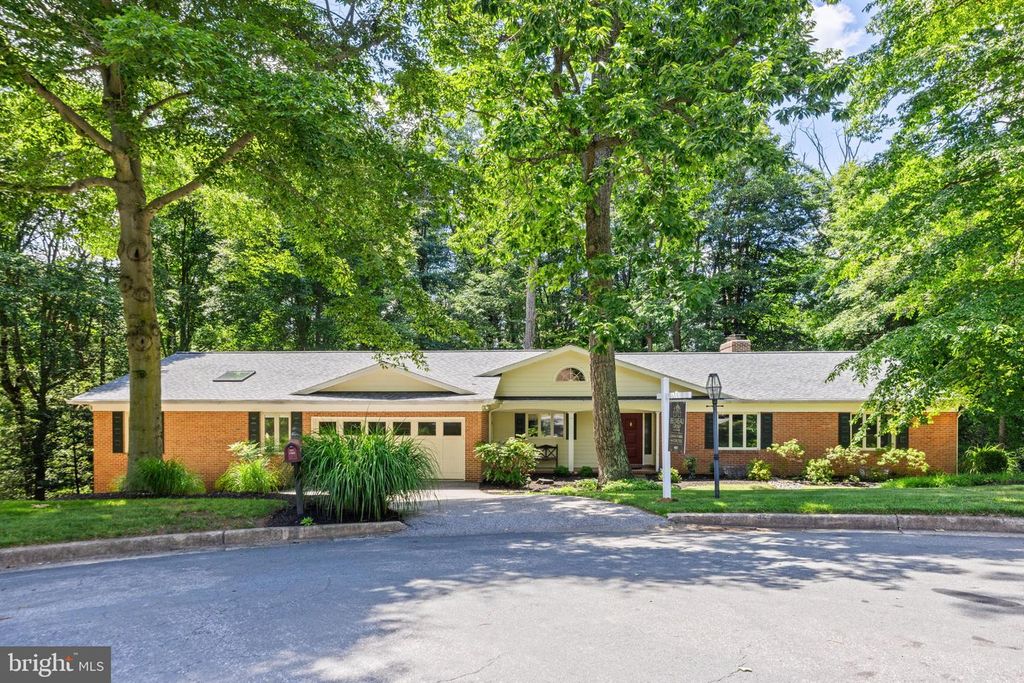 1302 WOODSHOLE RD, Baltimore, MD 21286