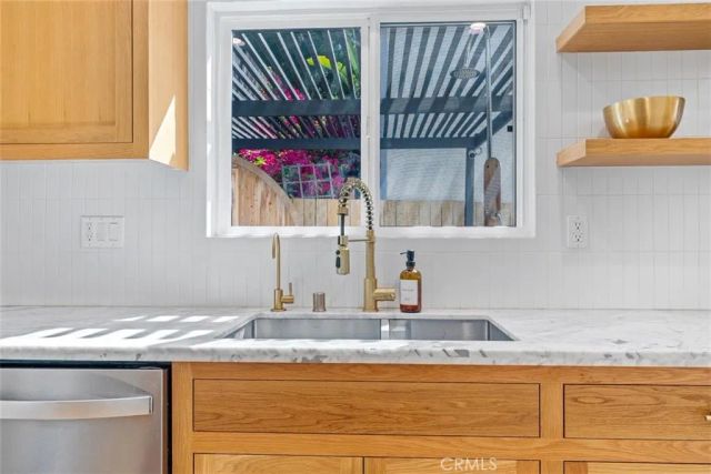 411 Ulysses, Los Angeles, CA 90065