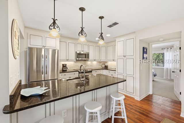 59 Carnoustie Rd Apt 284, Hilton Head Island, SC 29928