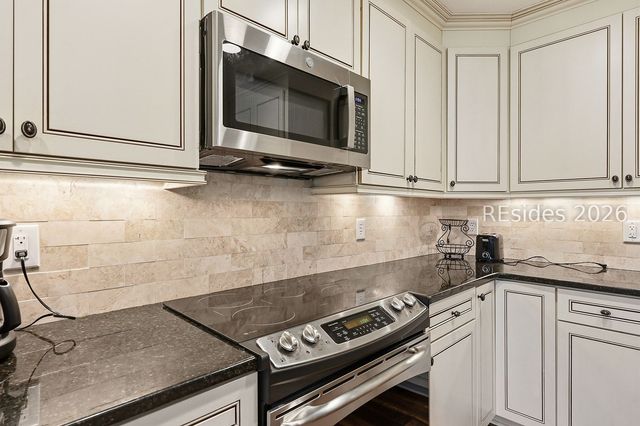 59 Carnoustie Rd Apt 284, Hilton Head Island, SC 29928