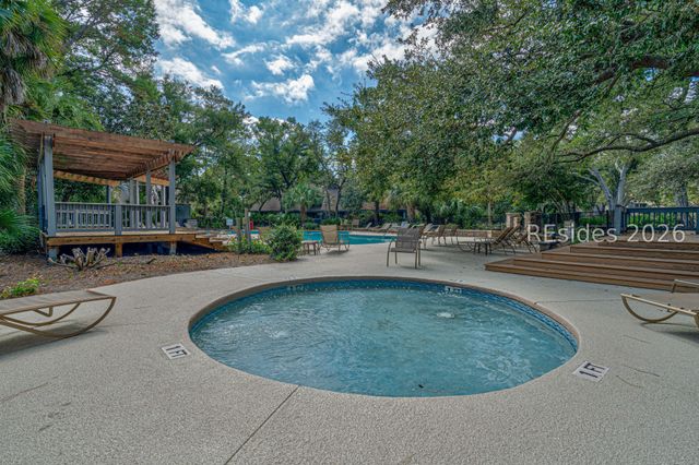 59 Carnoustie Rd Apt 284, Hilton Head Island, SC 29928
