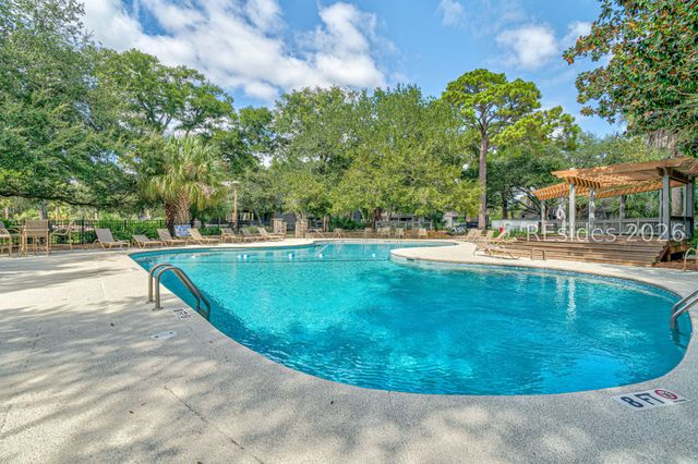 59 Carnoustie Rd Apt 284, Hilton Head Island, SC 29928