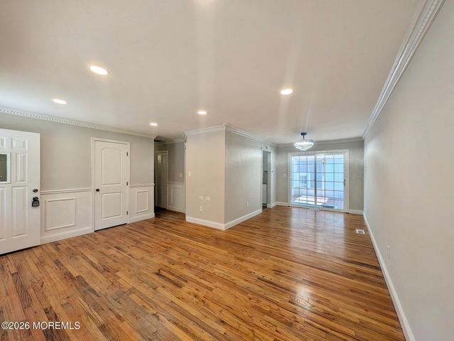 73 S Shore Drive, Toms River, NJ 08753
