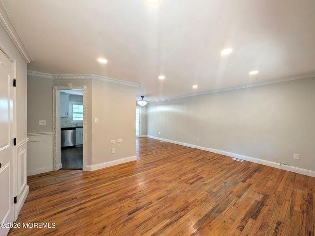 73 S Shore Drive, Toms River, NJ 08753