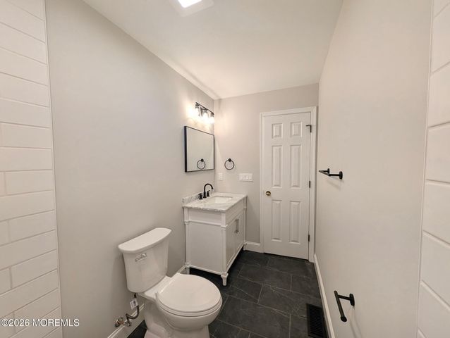 73 S Shore Drive, Toms River, NJ 08753