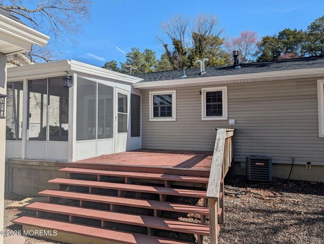 73 S Shore Drive, Toms River, NJ 08753