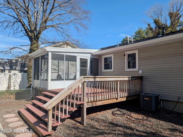 73 S Shore Drive, Toms River, NJ 08753