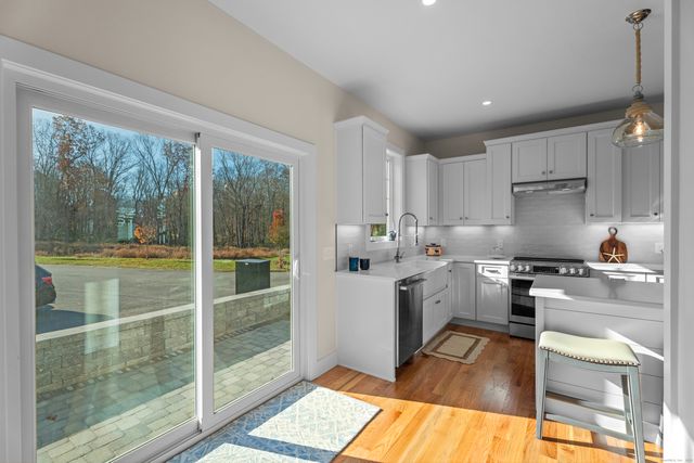 26 Ivy Hill Road 26, Waterford, CT 06385