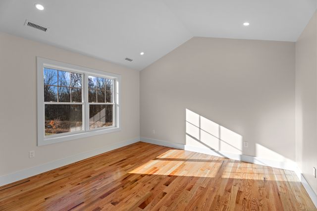 26 Ivy Hill Road 26, Waterford, CT 06385