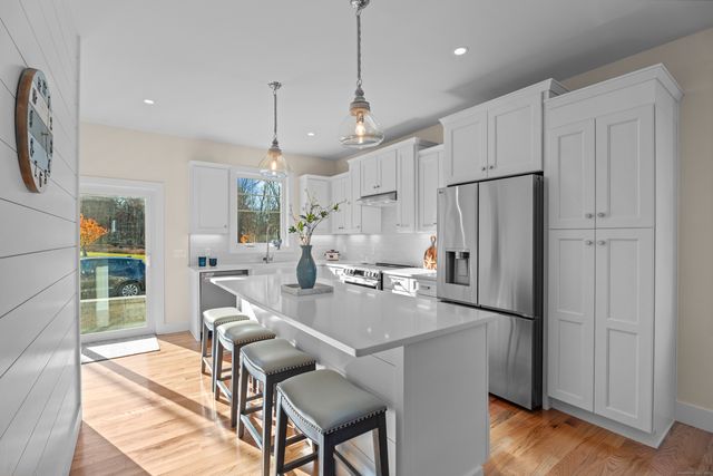 26 Ivy Hill Road 26, Waterford, CT 06385