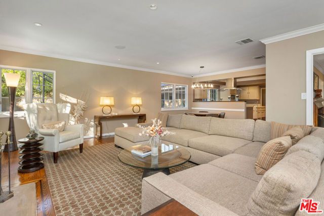 723 N Sierra Drive, Beverly Hills, CA 90210