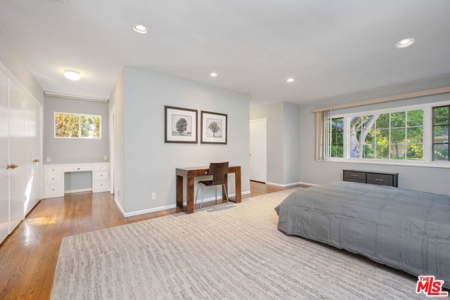 723 N Sierra Drive, Beverly Hills, CA 90210