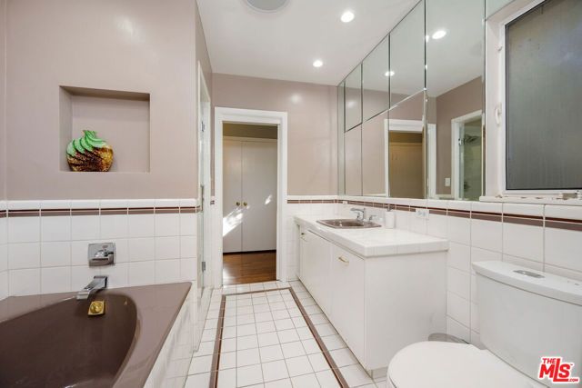 723 N Sierra Drive, Beverly Hills, CA 90210